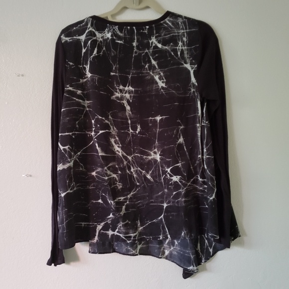 LAST DAY! Simply Vera Marble Top (M) - Picture 2 of 3